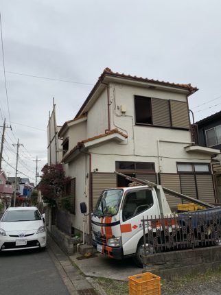 草加市原町の解体工事を行いました。