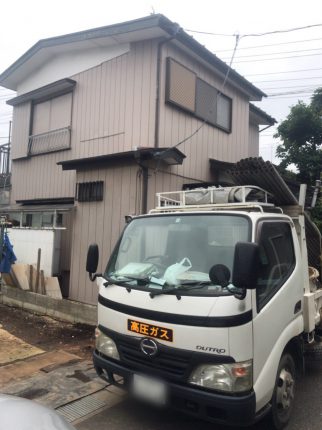 草加市八幡町の解体工事を行いました。