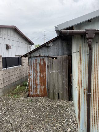 川越市下老袋の小屋撤去工事を行いました。